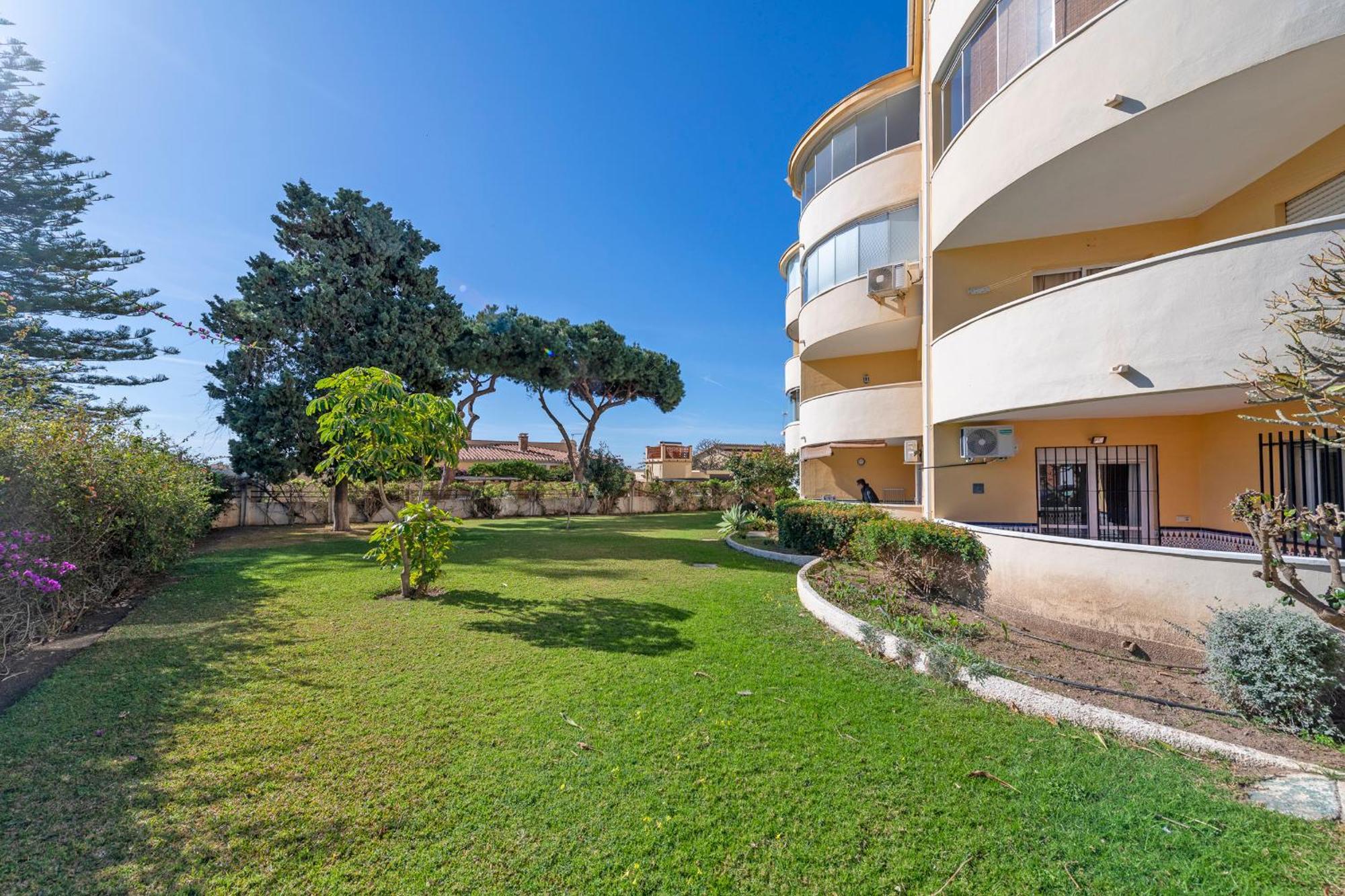 Brisamar II Primera Linea De Playa & Priv Parking Torre de Benagalbon Exteriér fotografie